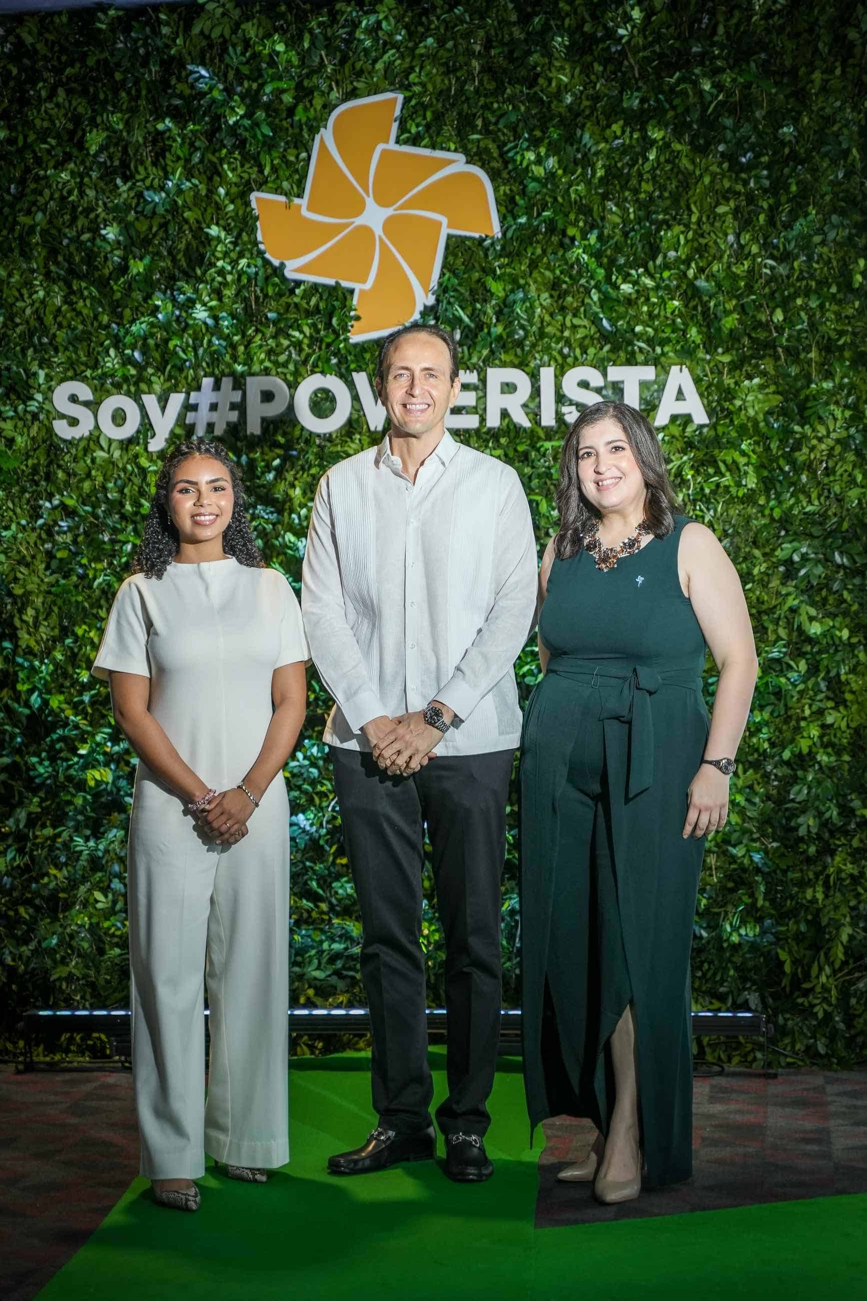 Aris Aquino, Francisco Nuberg y Raquel Cueto.