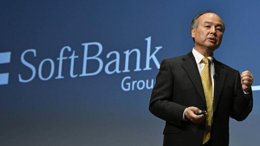 El CEO de Softbank anuncia con Trump una inversión de 100,000 millones en EE.UU.