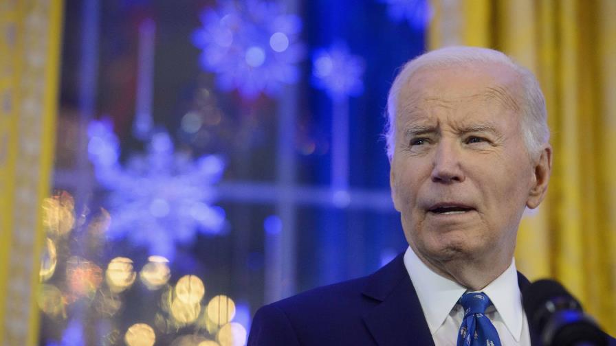 Biden pide prohibir el comercio de acciones en el Congreso