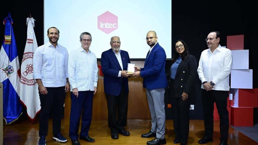 Adozona reconoce al INTEC por formar profesionales para la industria de dispositivos médicos