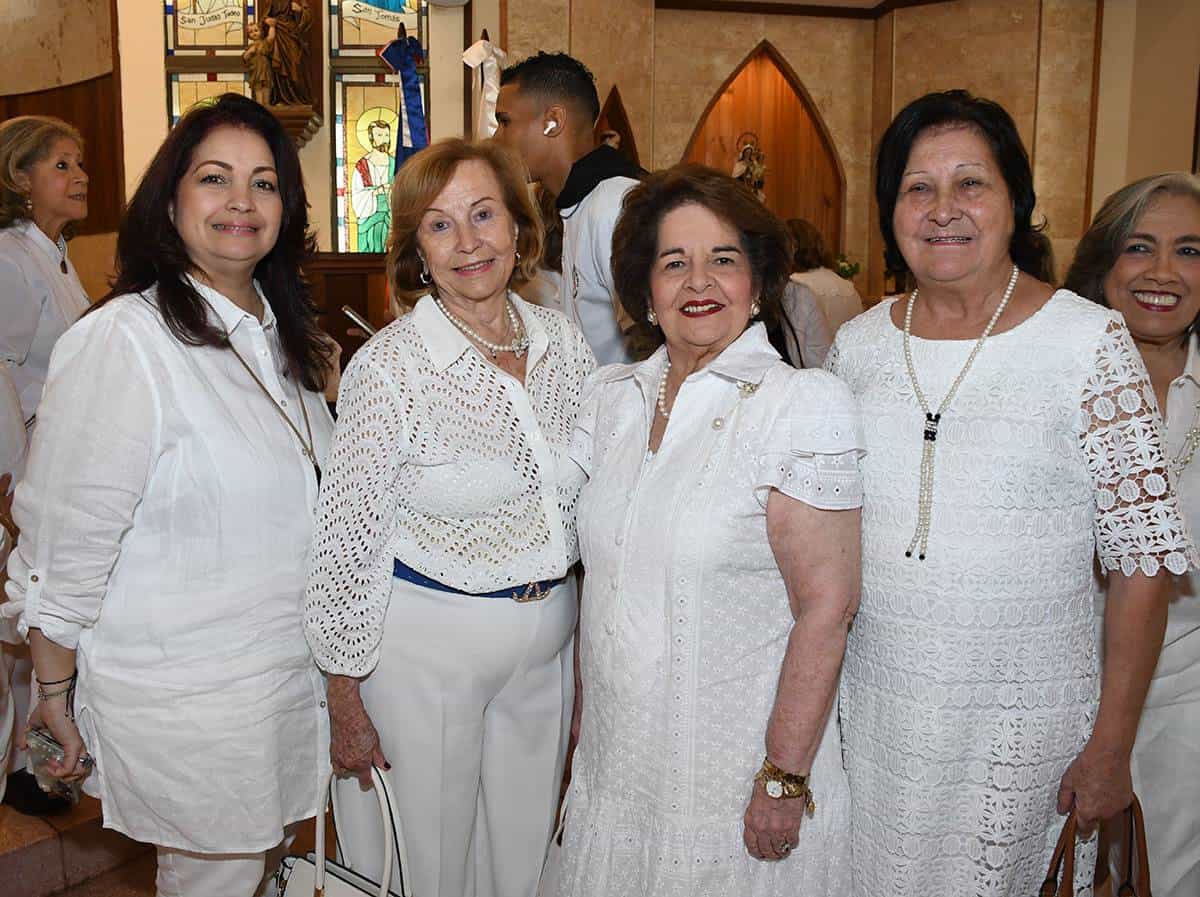 Raysa Delgado, Tatiana De Fernández, Gloria  de Selman y Francisca Román.