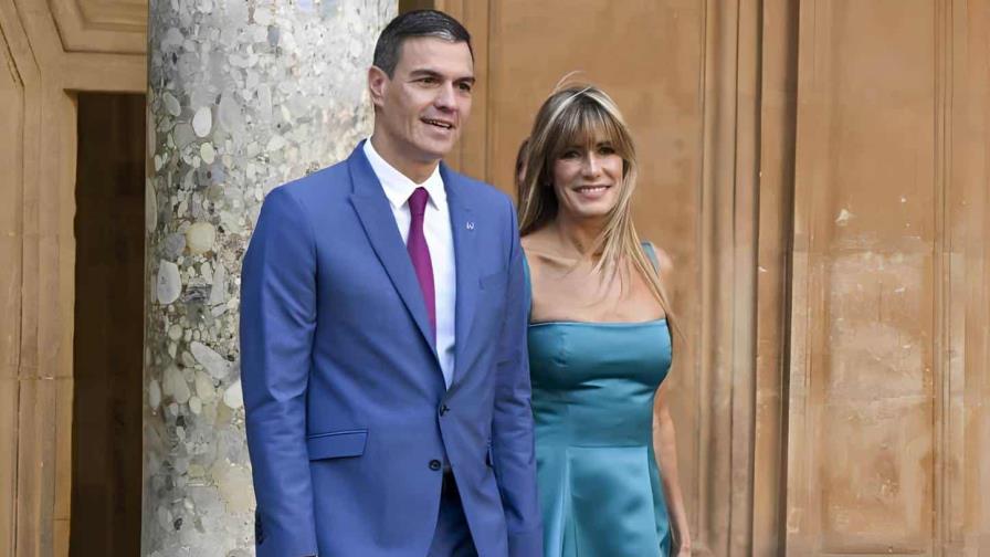 La esposa del presidente del Gobierno español niega ante la justicia cualquier irregularidad