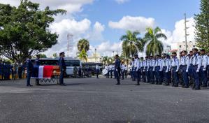 Despiden con honores al segundo teniente de la Fuerza Aérea ultimado en el sector Hainamosa