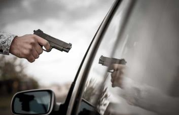 Sentencian a 10 años de prisión a dominicano por robo de autos a mano armada en NY