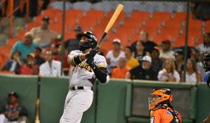 Aderlin Rodríguez valora el cambio que trajo Yadier Molina a las  Águilas Cibaeñas