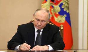 Putin dice que Rusia firmará acuerdos de paz sólo con autoridades legítimas de Ucrania Putin dice que Rusia firmará acuerdos de paz sólo con autoridades legítimas de Ucrania