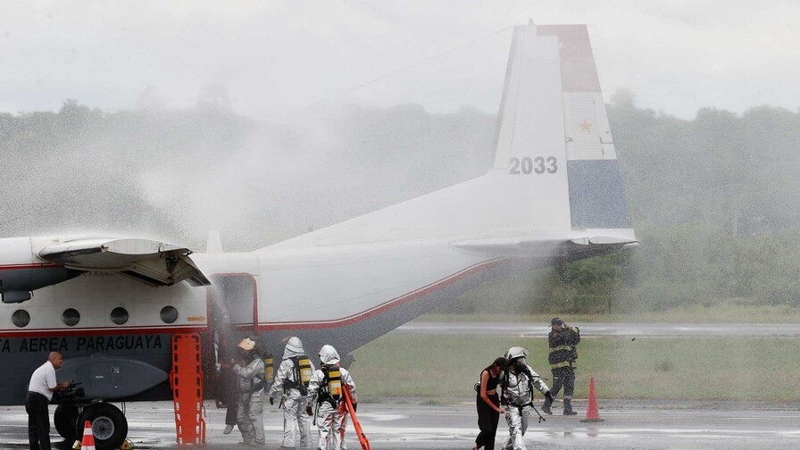 Bolivia eval&uacute;a su respuesta ante emergencias con simulacro a&eacute;reo en su regi&oacute;n m&aacute;s poblada