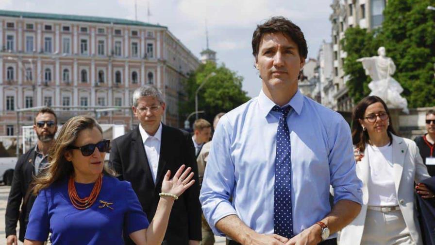 Trudeau se plantea su futuro acosado por Trump, la oposición y su propio partido