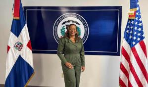 La empresario y conferencista internacional Irene Morillo visita Consulado Dominicano en Houston