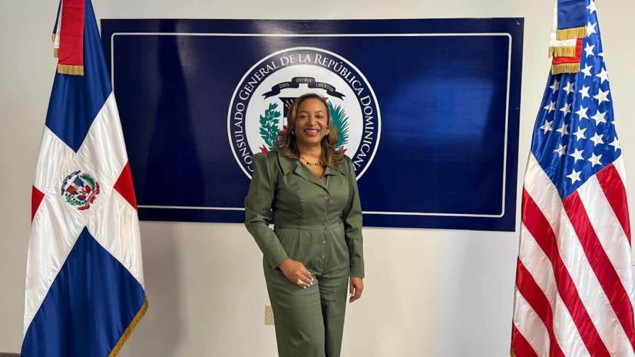 La empresario y conferencista internacional Irene Morillo visita Consulado Dominicano en Houston