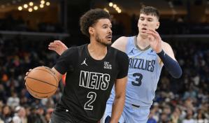 Cam Johnson anota triple decisivo y Nets remontan 101-94 a Raptors