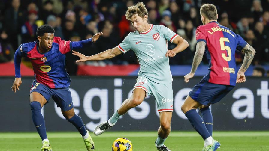 Atlético de Madrid vence 2-1 al Barça para asumir el liderato en la Liga española