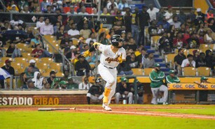&Aacute;guilas aprovechan descontrol de Mar&iacute;&ntilde;ez y error de Bernal para vencer a Estrellas en 11 innings