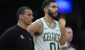 La NBA multa al entrenador de los Celtics, Joe Mazzulla, por comentarios a los árbitros