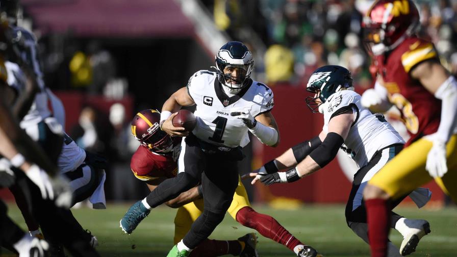 Jalen Hurts queda descartado del partido entre los Eagles y Commanders por una conmoción