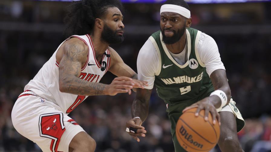 Middleton y López destacan y Bucks aplastan 112-91 a los Bulls sin Giannis ni Lillard