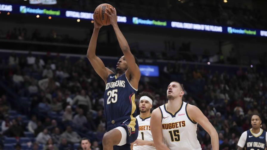 Jokic supera inicio lento y logra triple-doble en victoria sobre Pelicans