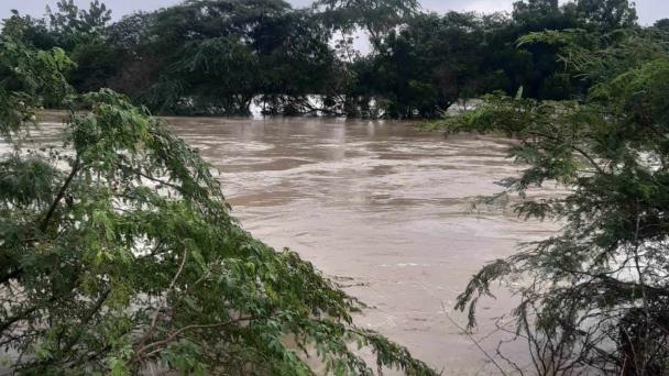COE mantiene 18 provincias en alerta por fuertes lluvias