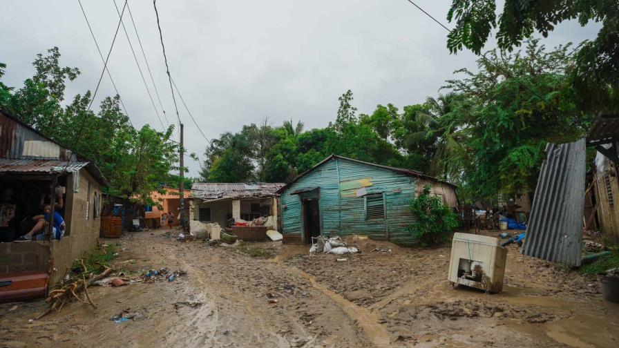 Aumentan a 3,703 las viviendas afectadas y a 16,019 los desplazados por fuertes lluvias en RD