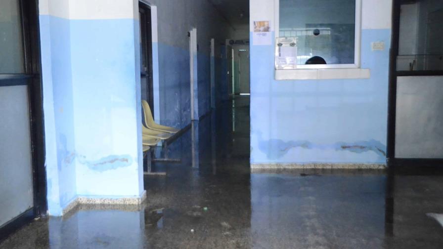 Cierran hospital de Puerto Plata por inundaciones; atención médica se desplaza a otro centro