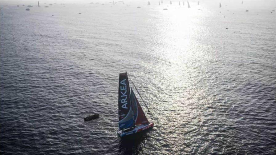 En medio del océano, la solitaria Navidad de los competidores en la Vendée Globe