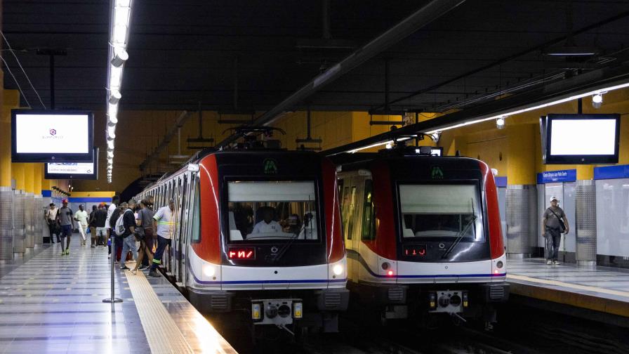 Línea 2 del metro funciona con lentitud este 24 de diciembre