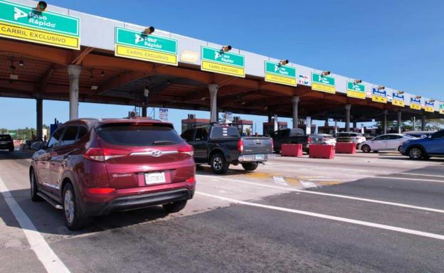 M&aacute;s de 2.3 millones de veh&iacute;culos transitaron por peajes durante Nochebuena y Navidad 2025