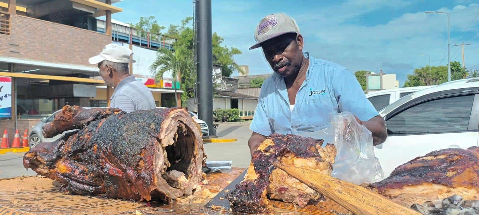 Víctor Valdés, vendedor de cerdo.