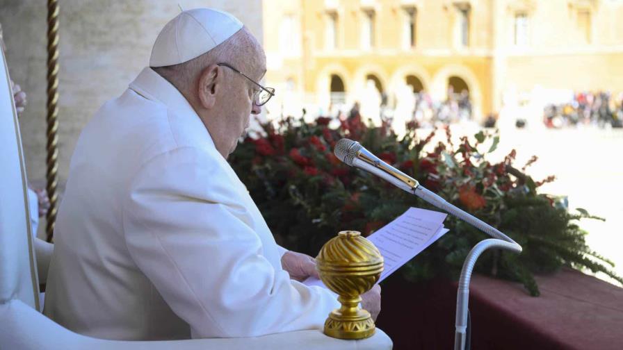 El papa pide en el mensaje de Navidad por la paz en Ucrania y en Oriente Medio