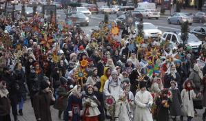 Ucrania celebra entre ataques rusos su tercera Navidad desde el inicio de la invasión