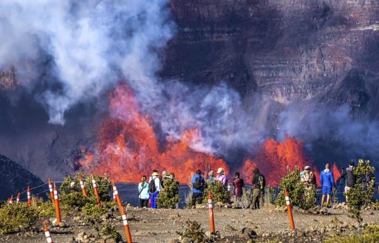 Impresionantes fotografías muestran lava en erupción del volcán Kilauea de Hawái