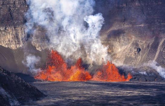 Impresionantes fotografías muestran lava en erupción del volcán Kilauea de Hawái