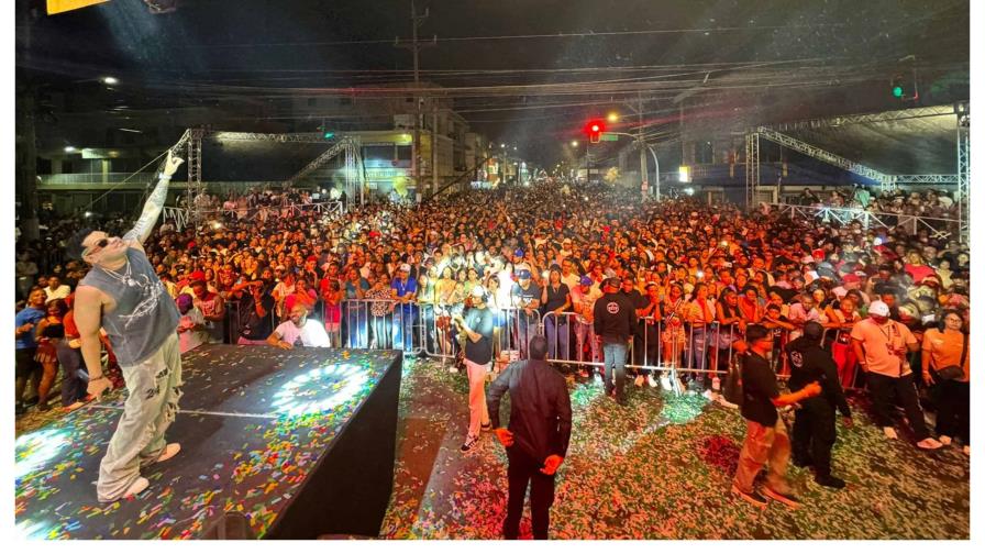 Concierto navideño en Cristo Rey reúne cientos de personas en un ambiente de orden y civismo