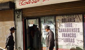 Dueño de casa de cambio herido de gravedad durante robo a su negocio perpetrado por dos familiares