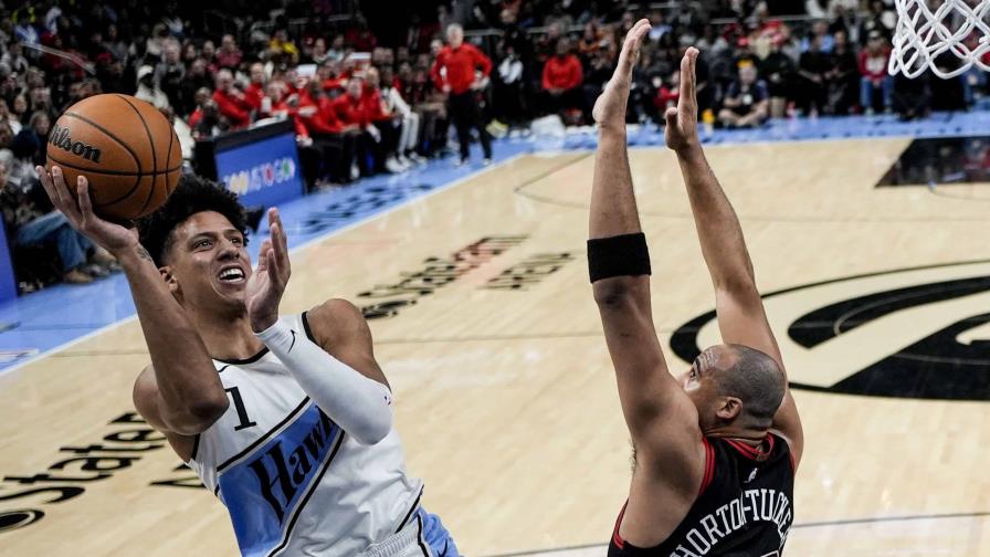 Hawks remontan un déficit de 21 puntos con 50 en el último cuarto y vencen 141-133 a Bulls Hawks remontan un déficit de 21 puntos con 50 en el último cuarto y vencen 141-133 a Bulls