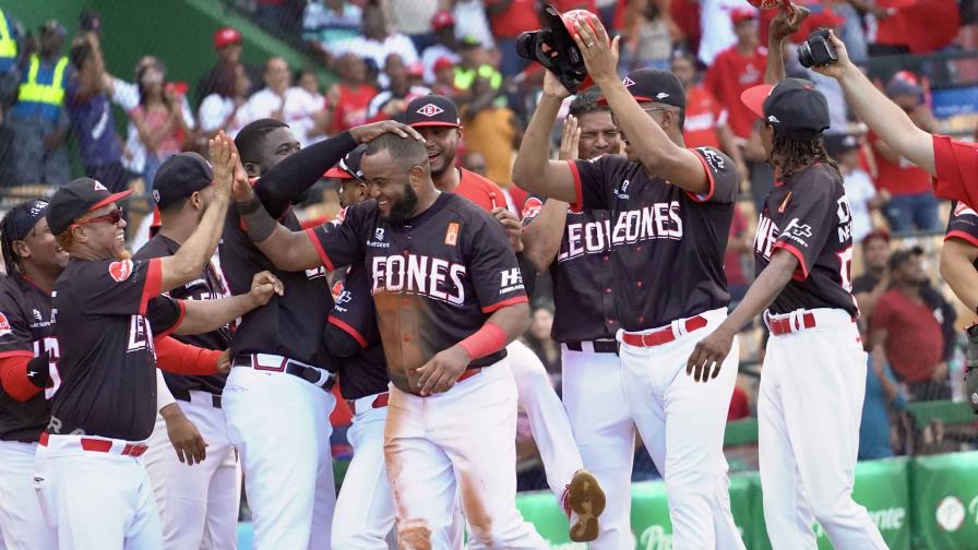 El Escogido da un zarpazo al eliminar a los Gigantes y asegurar el último boleto para el round robin