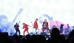 Un Estadio Olímpico repleto y eufórico recibe a Aventura