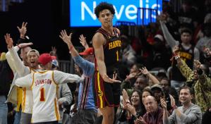 DeJalen Johnson anota 28 y lidera a Hawks en victoria 120-110 sobre el Heat