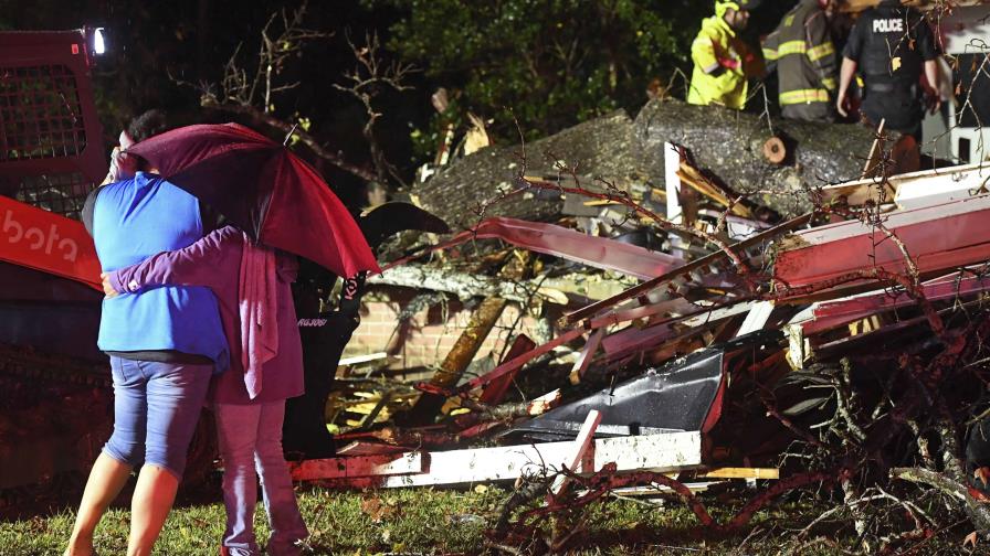 Tornados azotan Texas y Mississippi; hay dos muertos y seis heridos