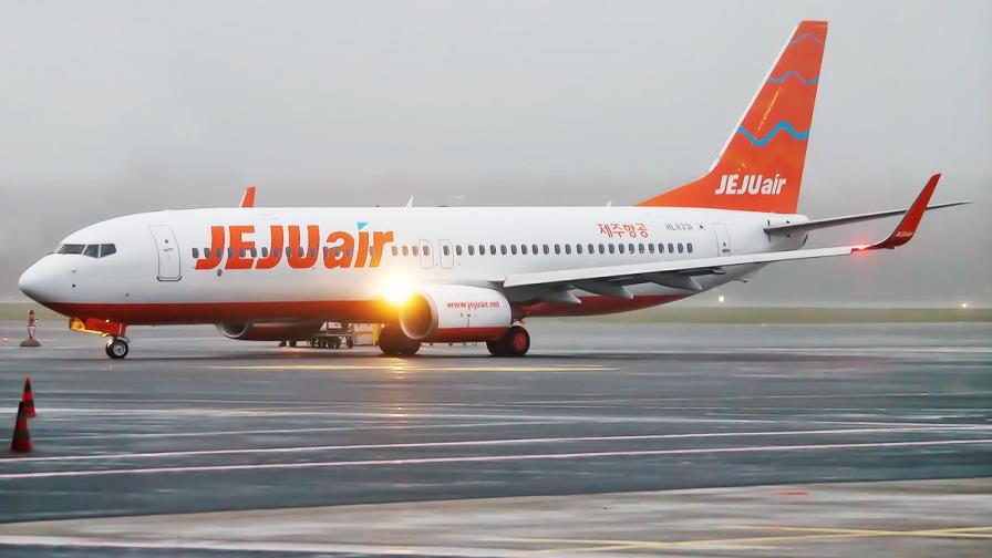 Vuelo de Jeju Air regresa tras despegar por un problema en el tren similar al del accidente mortal