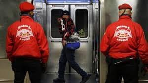 &Aacute;ngeles Guardianes vuelven a metro de Nueva York despu&eacute;s de que mujer fuera quemada viva