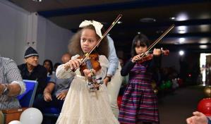 El talento juvenil destacó en el Christmas Concert celebrado en la Universidad APEC El talento juvenil destacó en el Christmas Concert celebrado en la Universidad APEC