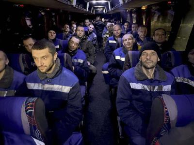 Ucrania recibe 189 prisioneros de guerra ucranianos