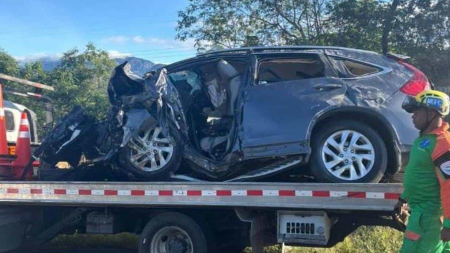 Cuatro muertos e igual número de heridos por accidente entre Azua y Baní