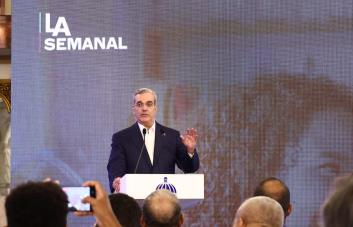 Presidente Abinader encabeza el primer encuentro de este 2025 de LA Semanal