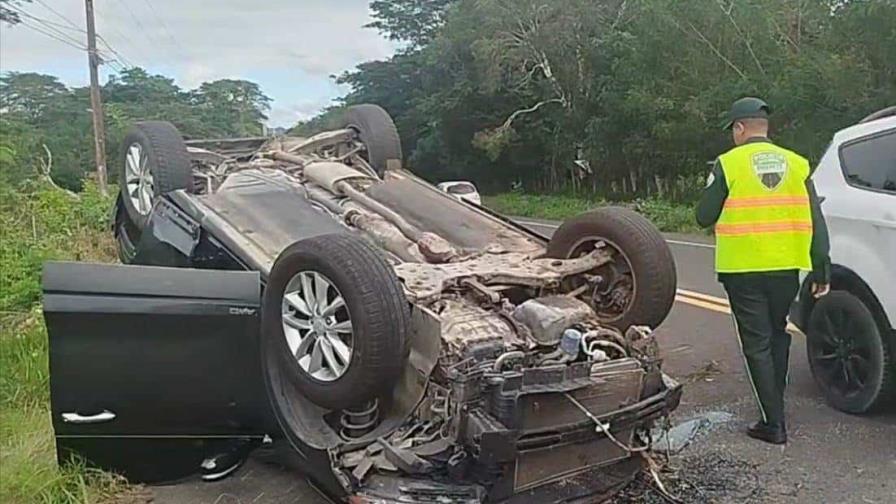 Varias personas resultaron heridas tras vehículo volcarse en carretera El Seibo-Hato Mayor
