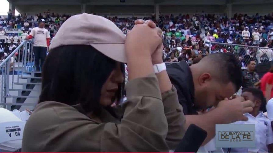 Un clamor por Israel pone de rodillas a miles de creyentes en la Batalla de la Fe 2025 Un clamor por Israel pone de rodillas a miles de creyentes en la Batalla de la Fe 2025