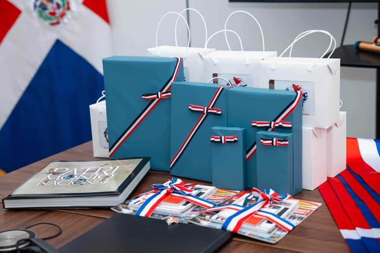 Los premios incluyeron utilidades culturales dominicanas.