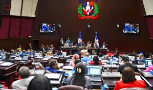 El Congreso desafía plan de austeridad de Abinader y propone crear más de 20 entidades