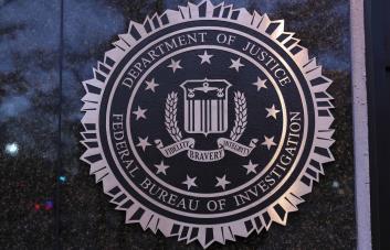 Agentes federales del FBI hallan 150 bombas caseras en una casa en Virginia